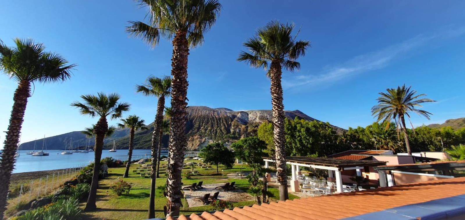 Hotel Eros Vulcano  Exterior photo